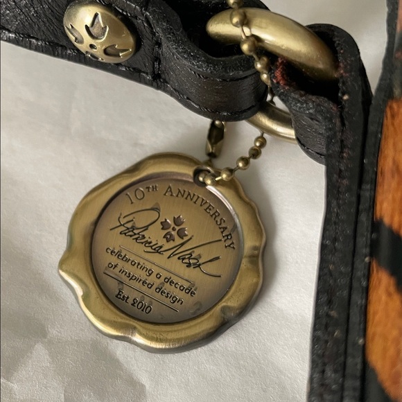 Patricia Nash Tiger Stripe Leather Crossbody Bag - Picture 16 of 16